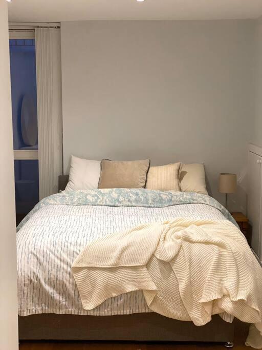 2Bdr Modern Apartment In Hammersmith West Лондон Экстерьер фото