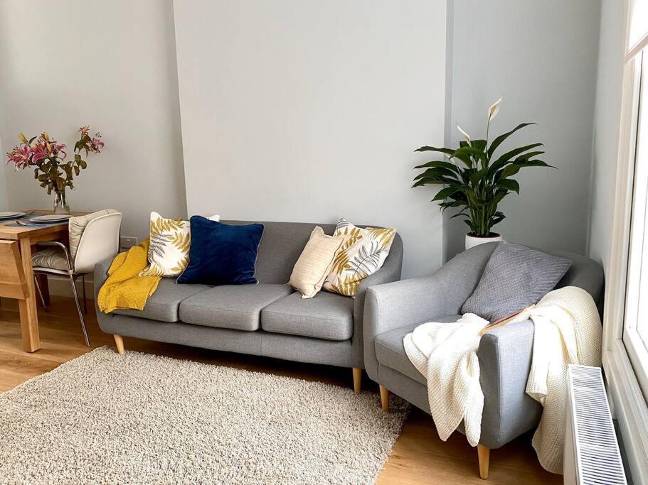 2Bdr Modern Apartment In Hammersmith West Лондон Экстерьер фото